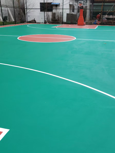 临潼 球场长期使用易出现地面开裂
